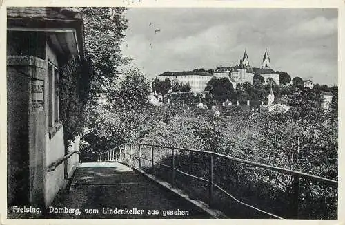 Ansichtskarte Freising Domberg, Block bom Lindenkeller, versandt