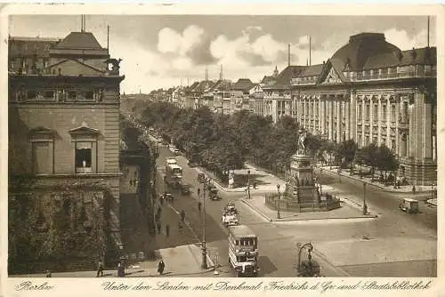 Ansichtskarte Berlin Staatsbiliothek Unter den Linden mit Denkmal