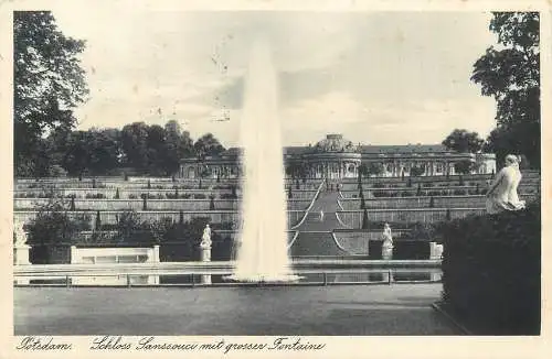AK - Potsdam Schloss Sanssouci mit grosser Fontaine