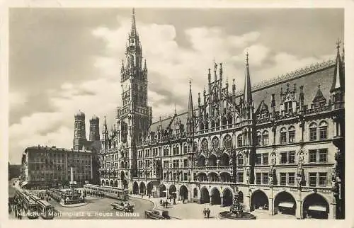 AK - München Marienplatz und neues Rathaus versandt 1935