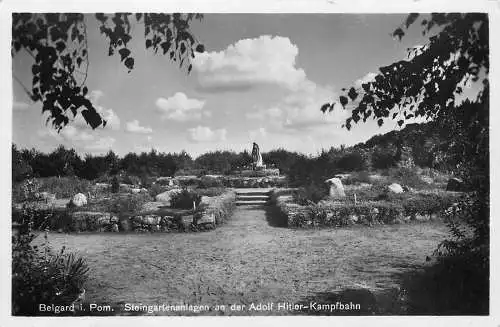 AK - Belgrad i. Pom. Steingartenanlagen an der Adolf Hitler Kampfbahn