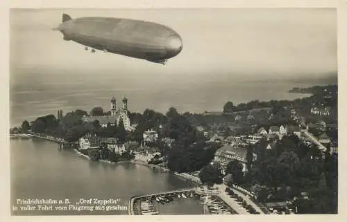 AK - Friedrichshafen "Graf Zeppelin" in voller Fahrt vom Flugzeug aus gesehen