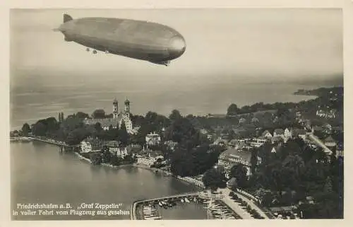 AK Friedrichshafen "Graf Zeppelin" in voller Fahrt vom Flugzeug aus gesehen