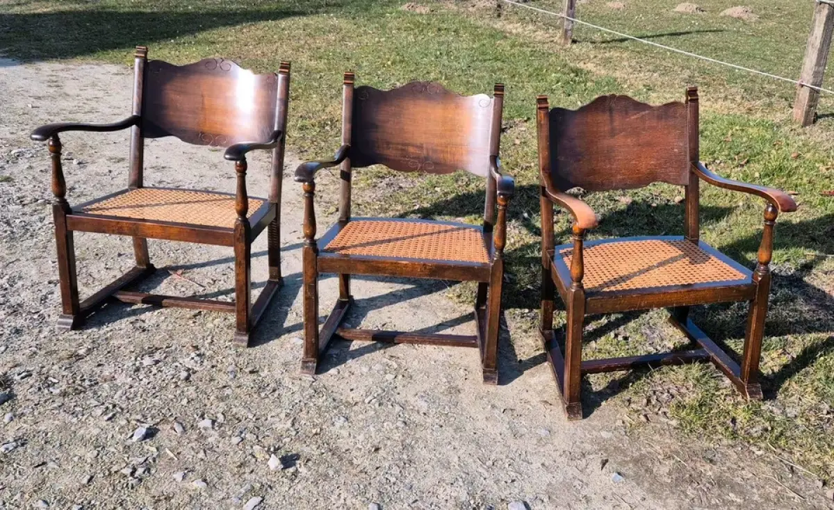 VINTAGE * Holzstühle mit Armlehne, gewebte Sitzfläche 2