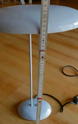 Vintage - ovale Tischlampe, Metall, weiß, Hallogenleuchtmittel