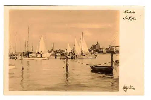 [Echtfotokarte schwarz/weiß] Rostock Am Hafen   1932   Signatur : Eschenburg. 