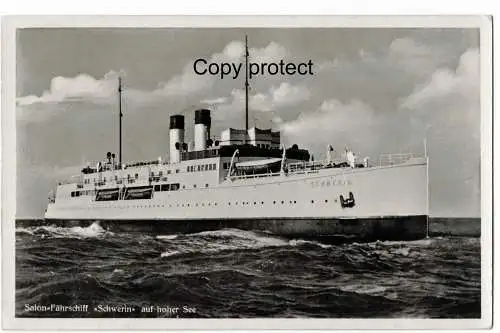 [Echtfotokarte schwarz/weiß] Salon-Fährschiff "Schwerin" auf hoher See 1934, fotografiert von Karl Eschenburg. 