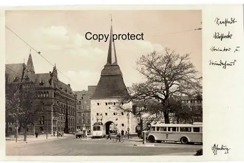 [Echtfotokarte schwarz/weiß] Seestadt Rostock Steintor u. Ständehaus  1936   Signatur : Eschenburg. 