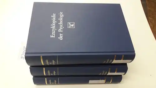 Birbaumer, Niels, Dieter Frey und Julius Kuhl (Hrsg.) u. a: Enzyklopädie der Psychologie. Themenbereich C: Kulturvergleichender Psychologie. Band 1. - 3. 