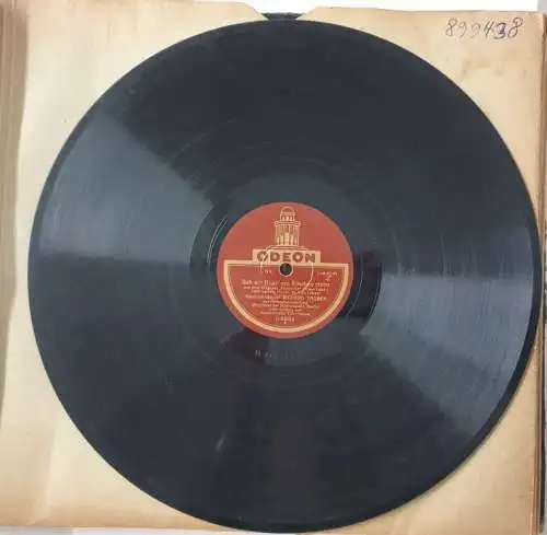 Odeon O-8352, aus "Friederike": Sah ein Knab' ein Röschen stehn / O Mädchen, o Mädchen : Richard Tauber : 78 RPM Shellac