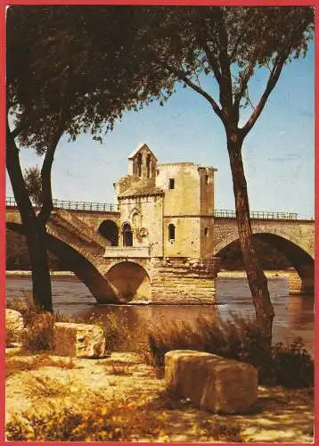 [Ansichtskarte] France - Vaucluse ( 84 ) Avignon : Chapelle du Pont Saint-Bénézet /
Frankreich : Kapelle von die Brücke. 