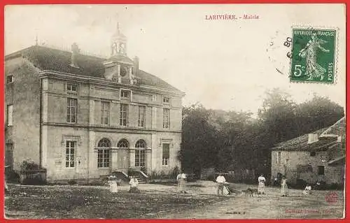 [Ansichtskarte] Frankreich (France) Larivière : Das Rathaus /
La mairie /
City hall. 