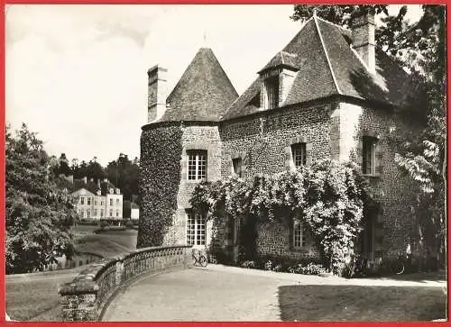 [Ansichtskarte] Orne ( 61 ) Le Mage : Château, le Domaine du Feuillet /
Schloss / Castle. 