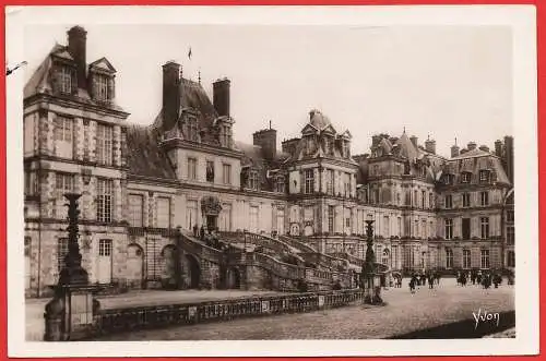 [Ansichtskarte] Frankreich - Seine & Marne ( 77 ) Fontainebleau : Das Schloss. 