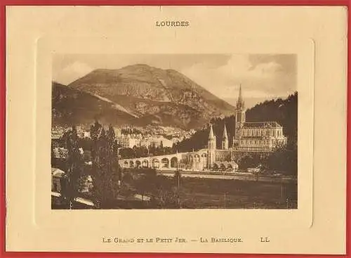 [Ansichtskarte] France - Hautes-Pyrénées (65) Lourdes : Basilique, Grand et Petit Jer /
Frankreich. 