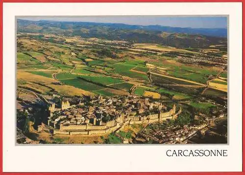 [Ansichtskarte] France - Aude ( 11 ) Carcassonne : Vue aérienne de la Cité Médiévale /
Frankreich : Luftaufnahme der mittelalterlichen Stadt. 