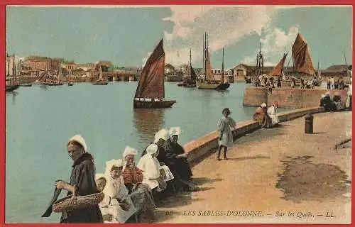 [Ansichtskarte] France - Vendée ( 85 ) Les Sables d Olonne : Le port  /
Frankreich : Der Hafen. 