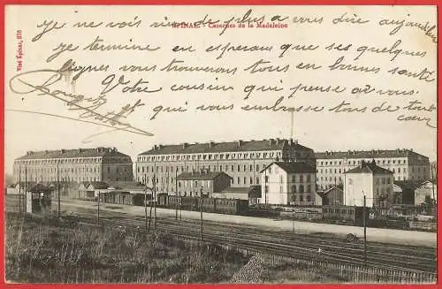 [Ansichtskarte] France - Vosges ( 88 ) Epinal : Caserne de la Madeleine, train  /
Frankreich : Kaserne und Zug. 