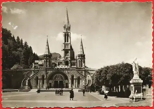 [Ansichtskarte] France - Hautes-Pyrénées (65) Lourdes : La Basilique
Frankreich. 