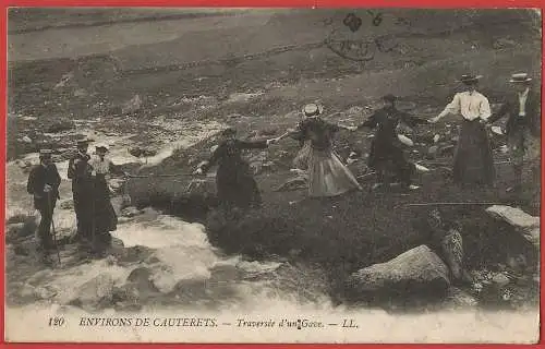 [Ansichtskarte] Hautes-Pyrénées ( 65 ) Cauterets : Durchquerung eines Sturzbaches. 