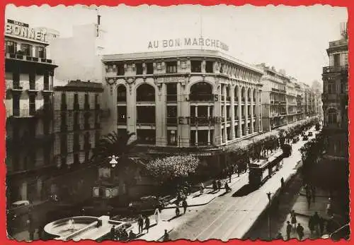 [Ansichtskarte] Algerien - Alger : Straßenbahn auf die Strasse Isly und dem Lichtbrunnen. 