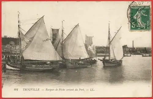 [Ansichtskarte] Frankreich - Calvados (14) Trouville: Ausfahrt der Fischerboote. 
