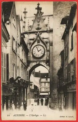 [Ansichtskarte] Frankreich - Yonne ( 89 ) Auxerre : Der Uhrturm, Rathausplatz. 