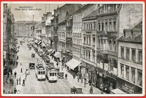 [Ansichtskarte] Deutschland - Saarbrücken : Straßenbahnen auf Adolf Hitlerstasse. 