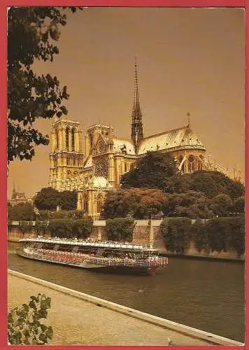 [Ansichtskarte] Frankreich - Paris ( 75 ) Kathedrale Notre-Dame und Flussboot auf der Seine. 