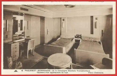 [Ansichtskarte] Ozeandampfer "Normandie" von General Maritime Company
Schlafzimmer in einem Luxusapartment. 
