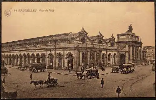 [Echtfotokarte schwarz/weiß] Brüssel in Belgien, Gare du Midi (Zentralbahnhof) mit Straßenverkehr. 
