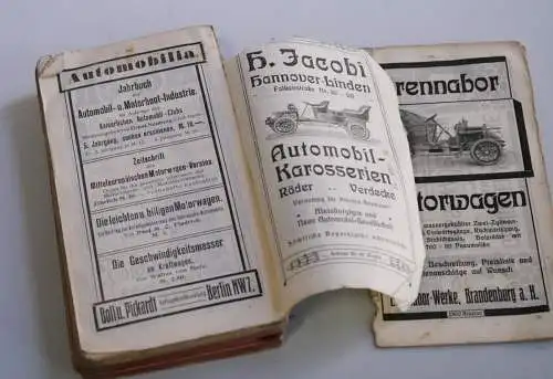 Continental- Handbuch für Automobilisten und Motorradfahrer 1914 - Ausgabe Deutschland -  Hannover, Continental-Caoutchouc- und Gutta-Percha-Companie, 1914. 