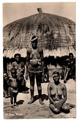 [Echtfotokarte schwarz/weiß] A Zulu Kraal. Copyright E.21. ungelaufen,  siehe Scan. 