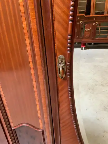 Antiker Art Deco Kleiderschrank - Traumhaft- Lieferung möglich!