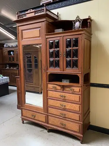 Antiker imposanter Jugendstil Kleiderschrank, Art Nouveau - Lieferung möglich!