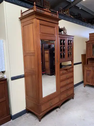 Antiker imposanter Jugendstil Kleiderschrank, Art Nouveau - Lieferung möglich!