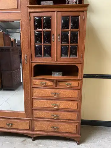 Antiker imposanter Jugendstil Kleiderschrank, Art Nouveau - Lieferung möglich!