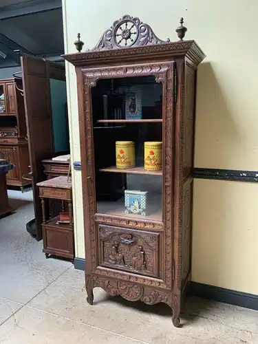 Antiker bretonischer Vitrine, Bücherschrank - traumhaft schön - Lieferung mögl.