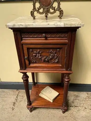 Antiker Jugendstil Nachtschrank, Vertiko   - Lieferung möglich!