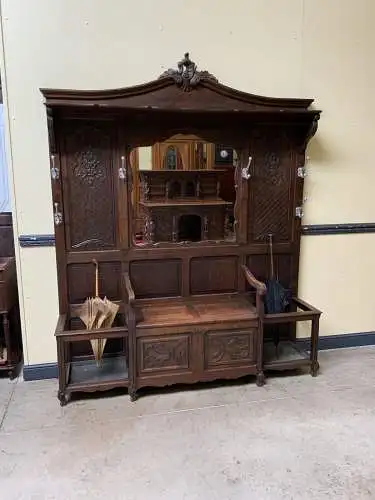 Antike imposante Historismus Garderobe mit Truhen Bank,   - Lieferung möglich!