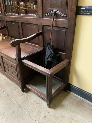 Antike imposante Historismus Garderobe mit Truhen Bank,   - Lieferung möglich!