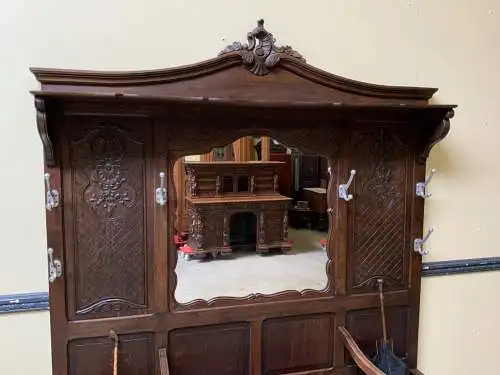 Antike imposante Historismus Garderobe mit Truhen Bank,   - Lieferung möglich!