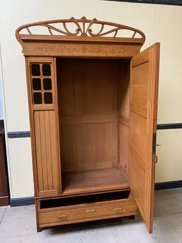 Antiker traumhafter Jugendstil Kleiderschrank, Art Nouveau - Lieferung möglich!