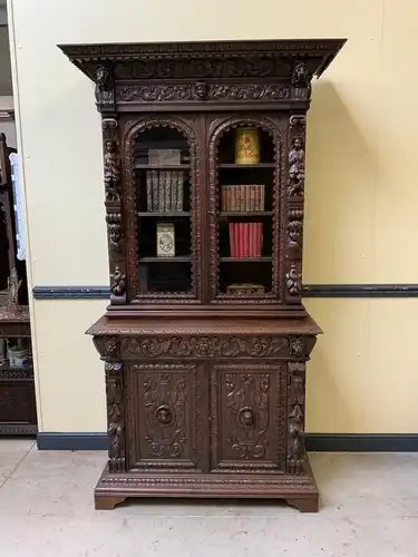 Antikes monumentales neorenaissance Prunk Buffet, Bücherschrank - Lief. mögl.!