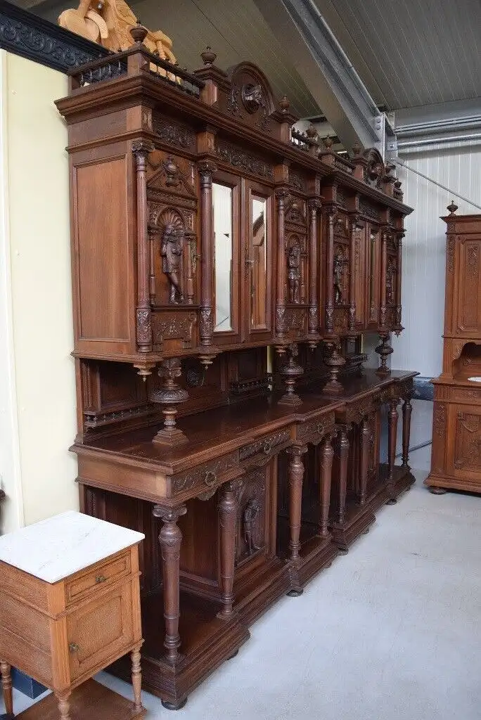 Sensationelles neorenaissance Säulen Nußbaum Aufsatz Buffet,  Lieferung möglich! 2