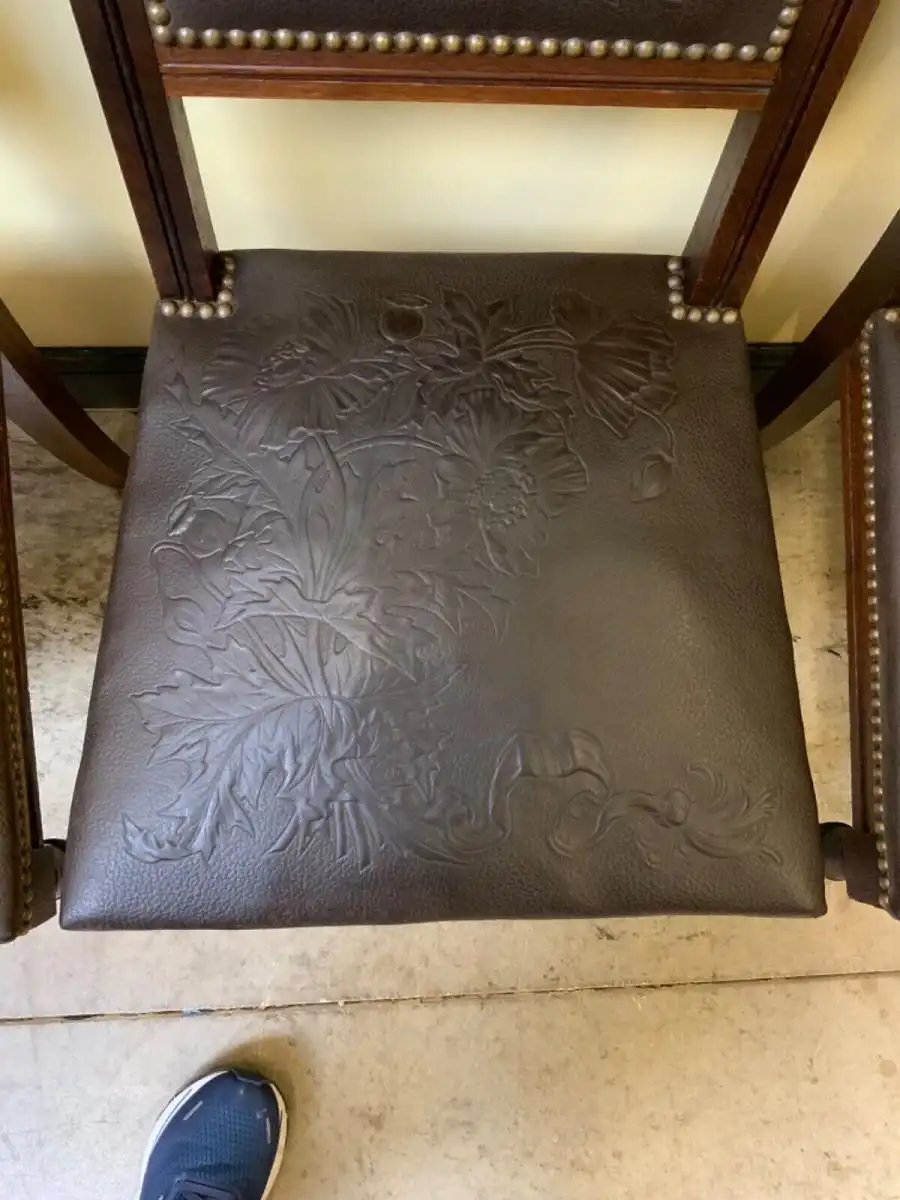 6 antike Jugendstil Stühle mit floralem Prägeleder - Lieferung möglich! 18