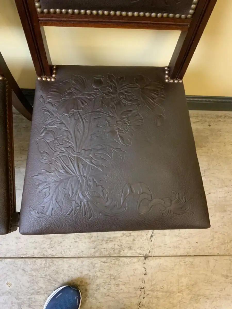 6 antike Jugendstil Stühle mit floralem Prägeleder - Lieferung möglich! 21