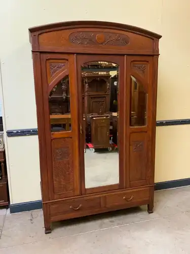 Antiker Jugendstil Kleiderschrank - Traumhaft  - Lieferung möglich!