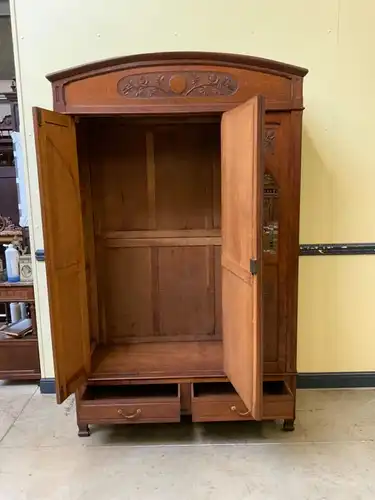 Antiker Jugendstil Kleiderschrank - Traumhaft  - Lieferung möglich!