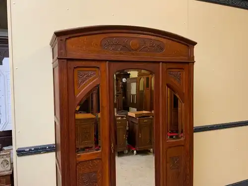 Antiker Jugendstil Kleiderschrank - Traumhaft  - Lieferung möglich!